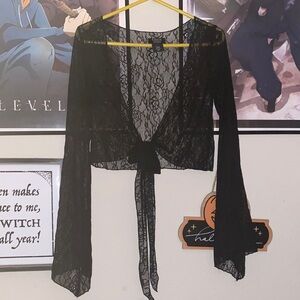 Sold❌Black Lace Tie-Front shrug top